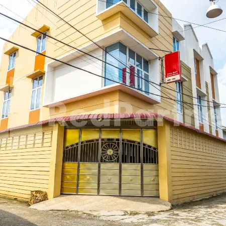 Adam Malik Guesthouse Near Regale ICC Medan Mitra RedDoorz
