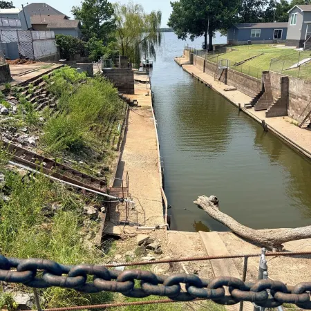 Lake Access and Boat Dock Right Out Your Back Door!