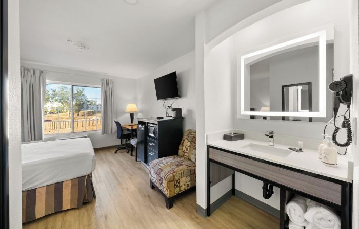Ramada by Wyndham Ontario