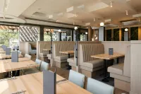 Sandman Hotel & Suites Regina - piscina
