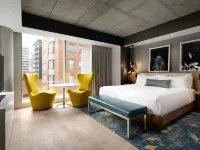 HUMANITI HOTEL MONTREAL, AUTOGRAPH COLLECTION Hotels near Olympic Park