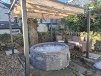 Ground Level Studio Escape with Fast WiFi - Condos
