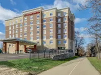 Hampton Inn and Suites by Hilton Cincinnati Midtown Rookwood - 2 étoiles