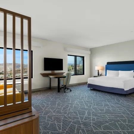 Hampton Inn & Suites by Hilton Corona
