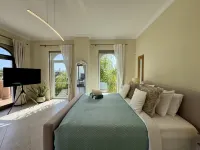 Algarve Stunning Villa by Homing -  case vacanza in affitto