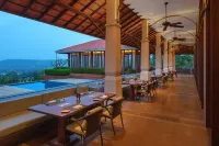 Hilton Goa Resort - Infinity Pools