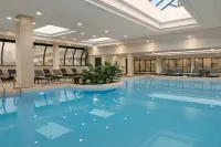 DoubleTree by Hilton Canton Downtown - Pools
