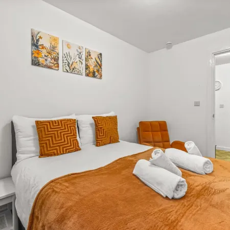 Sleek 2BR Whitefield Parking 5m to Metrolink