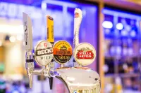 Holiday Inn LONDON - GATWICK AIRPORT by IHG - Barer