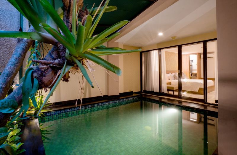 Cross Vibe Paasha Atelier Bali Kuta photo 4