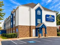 Microtel Inn & Suites by Wyndham Macon - Parking