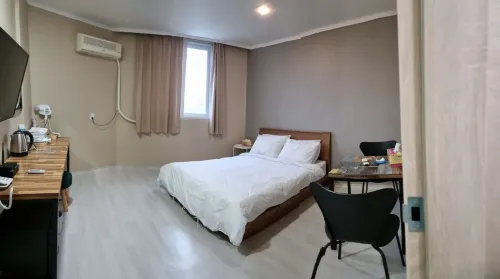 Icheon Janghowon Bella - 2-نجوم