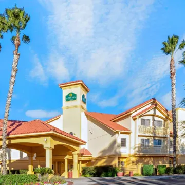 La Quinta Inn & Suites by Wyndham Tucson Airport
