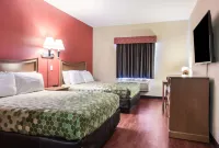 Econo Lodge Inn & Suites Hotels in Polk County