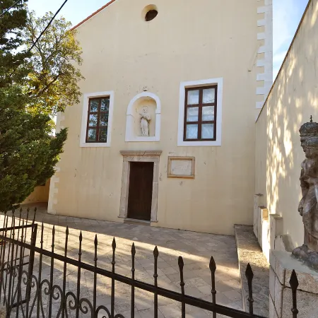 Snježana Hotels in Karlobag