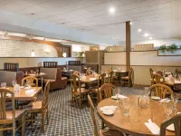 Ramada Plaza by Wyndham Portland Hotels in Portland