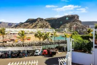 Harbour 374 with Private Roof Terrace in Puerto de Mogan by El Sirocco