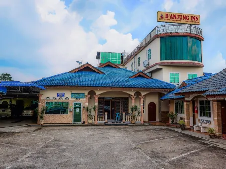 D' Anjung Inn