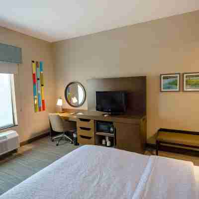 Hampton Inn & Suites Port Arthur Rooms