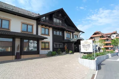 Hotel Hellers Twenty Four I -24h-Check-in- Hotels in Roggenbeuren