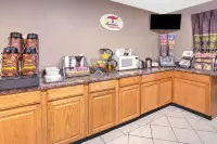 Super 8 by Wyndham Grand Rapids/Wyoming فنادق في Kentwood