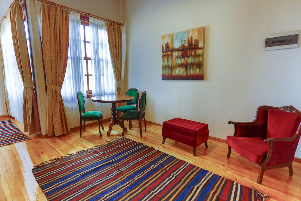 Atelya Art Hotel