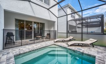 Pleasant Townhome with Private Pool Near Disney