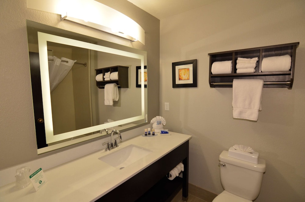 Best Western Plus Liberal Hotel & Suites