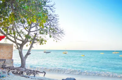 Room V: Beach Front Sea View 2nd Flat 2-4 Guests Hotel di 