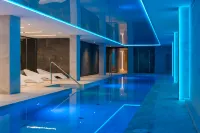 L'Azure Hotel - Romantic