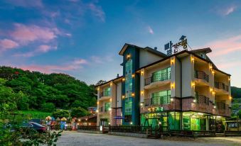 Muju Ppalganjibung Ski Shop Pension