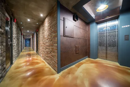 Yeosu Six and Nine Отели рядом с достопримечательностью «Aeyangwon History Hall»