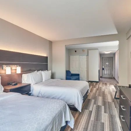 Holiday Inn Express & Suites CLEARWATER/US 19 N by IHG