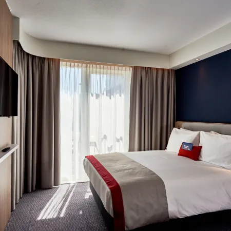 Holiday Inn Express AMSTERDAM - CITY HALL by IHG Отели рядом с достопримечательностью «Выставка «Тайны тела. Вселенная внутри»»