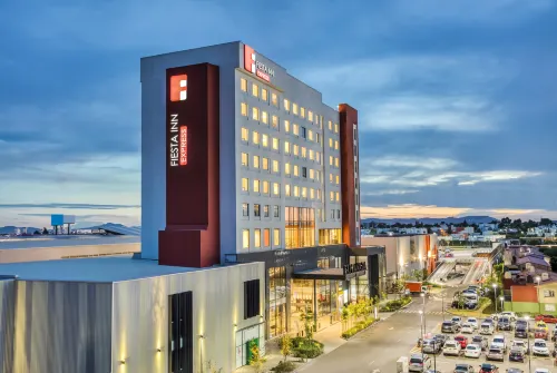 Fiesta Inn Express Puebla Explanada Hotels in Cholula