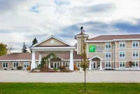Holiday Inn Express & Suites Iron Mountain Hotel di Iron Mountain