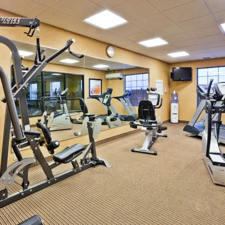 Holiday Inn Express & Suites CLOVIS by IHG