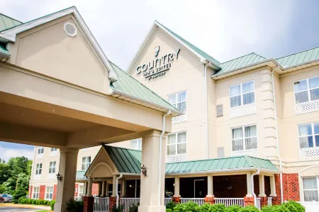 Country Inn & Suites by Radisson, Chester, VA Отели в г. Бермуда