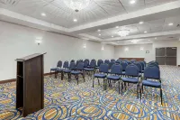 Days Inn and Suites by Wyndham Oxford Hotels in Henderson