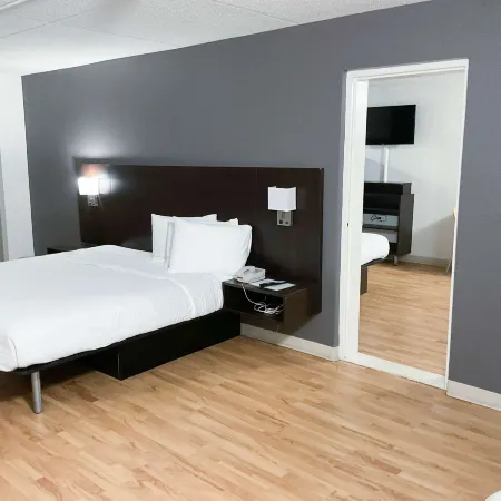 Studio 6 Extended Stay - Columbus, GA -Downtown