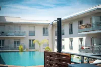 Comfort Aparthotel Antibes Le Maestria - Pools