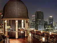 Hotel Muse Bangkok, Autograph Collection Отели рядом с достопримечательностью «Алтари на перекрестке Ратчапрасонг»