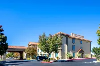 Comfort Inn & Suites Lancaster Antelope Valley Hotels in Lancaster