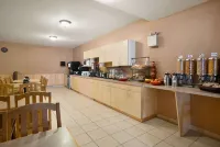Ramada Limited Golden - breakfast