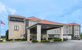 La Quinta Inn & Suites by Wyndham Fredericksburg