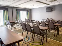 Comfort Suites New Bern Near Cherry Point Hotels in Craven County