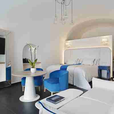 Katikies Santorini - The Leading Hotels Of The World Rooms
