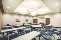La Quinta Inn & Suites by Wyndham Wichita Northeast