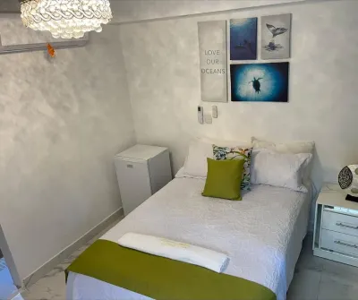 Room in Guest Room - Central Area Bedroom with Common Kitchen, Living Room