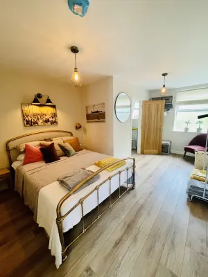 The Art Attic “a Stylish Boutique Apartment” - 레지던스